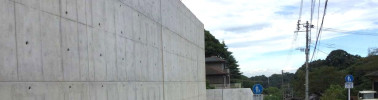 福岡県　学校敷地擁壁工事